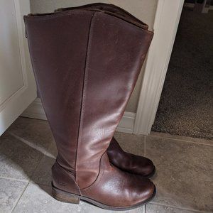 UGG Australia Seldon Boot Size 9.5